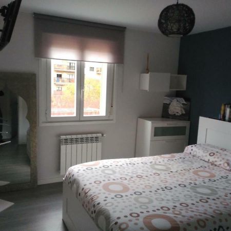 Apartamento Turistico Marcelo Celayeta At Cerca Del Centro Pamplona Buitenkant foto